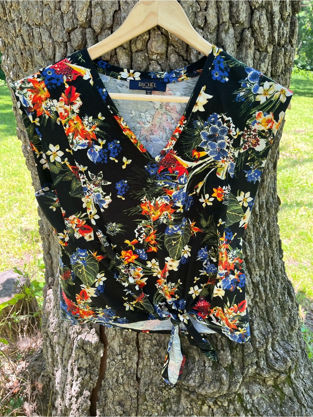 ⭐️Rachel Rachel Roy Front Tie Blouse in size L